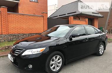 Седан Toyota Camry 2010 в Вишневом