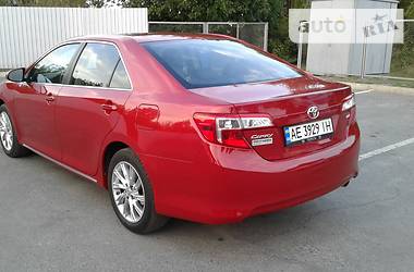 Седан Toyota Camry 2013 в Днепре