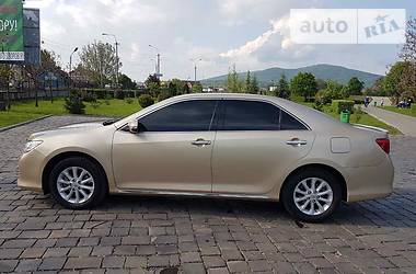 Седан Toyota Camry 2012 в Мукачевому