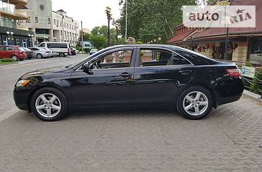 Седан Toyota Camry 2007 в Ужгороде