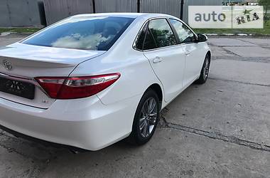 Седан Toyota Camry 2017 в Киеве