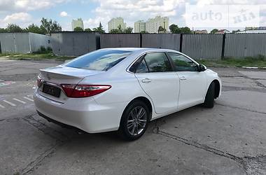 Седан Toyota Camry 2017 в Киеве