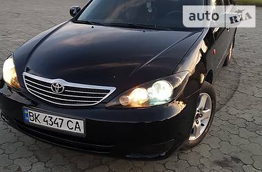 Седан Toyota Camry 2004 в Дубні