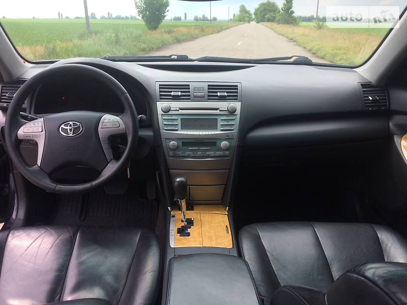 Седан Toyota Camry 2006 в Ирпене