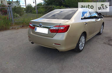 Седан Toyota Camry 2012 в Харькове