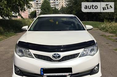 Седан Toyota Camry 2012 в Полтаве