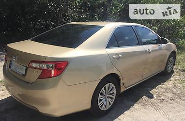 Седан Toyota Camry 2012 в Києві