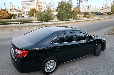 Седан Toyota Camry 2012 в Дніпрі