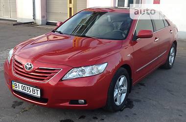 Седан Toyota Camry 2007 в Кременчуге