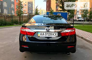 Седан Toyota Camry 2011 в Києві