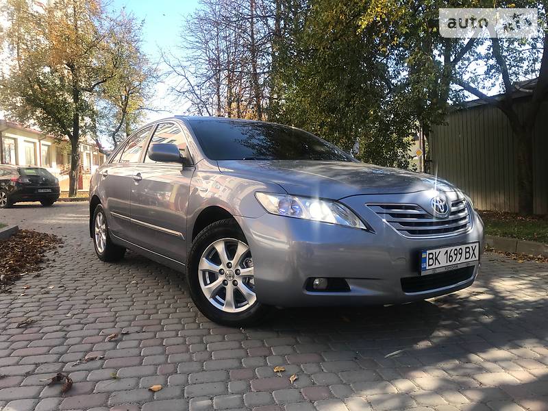 Седан Toyota Camry 2009 в Івано-Франківську