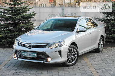 Седан Toyota Camry 2016 в Львове