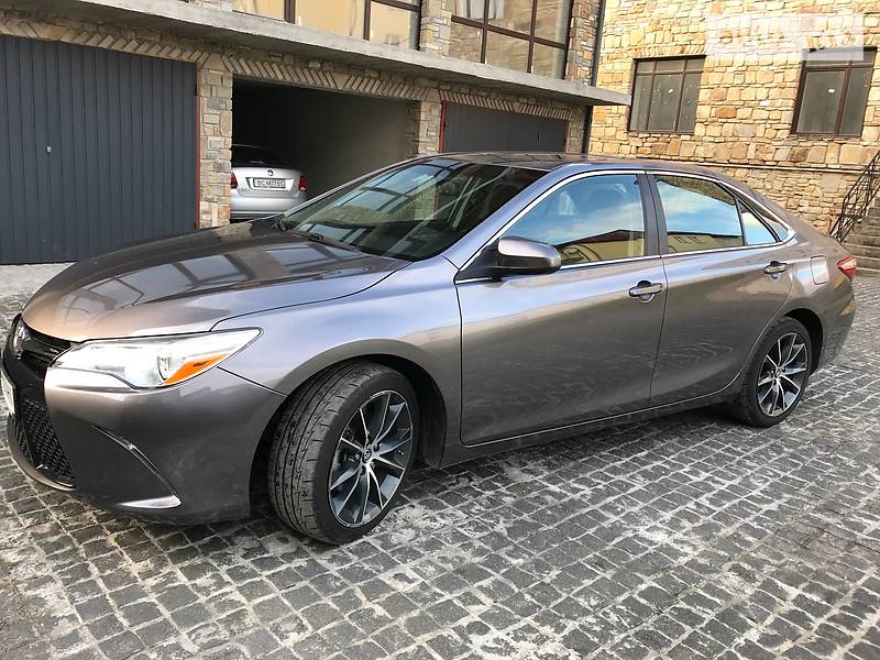 Седан Toyota Camry 2015 в 