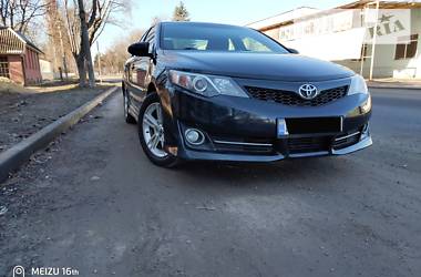 Седан Toyota Camry 2014 в Каменец-Подольском