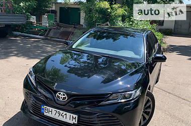 Седан Toyota Camry 2018 в Одессе