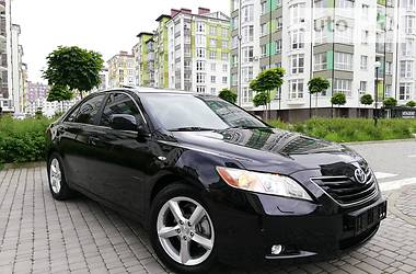 Седан Toyota Camry 2008 в Ивано-Франковске