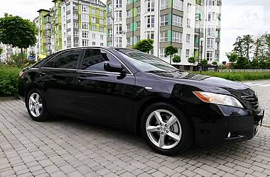 Седан Toyota Camry 2008 в Ивано-Франковске