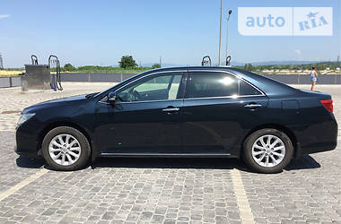 Седан Toyota Camry 2011 в Мукачевому