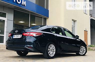 Седан Toyota Camry 2018 в Одессе