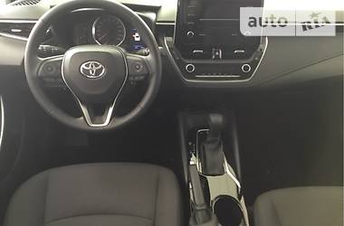 Седан Toyota Camry 2019 в 