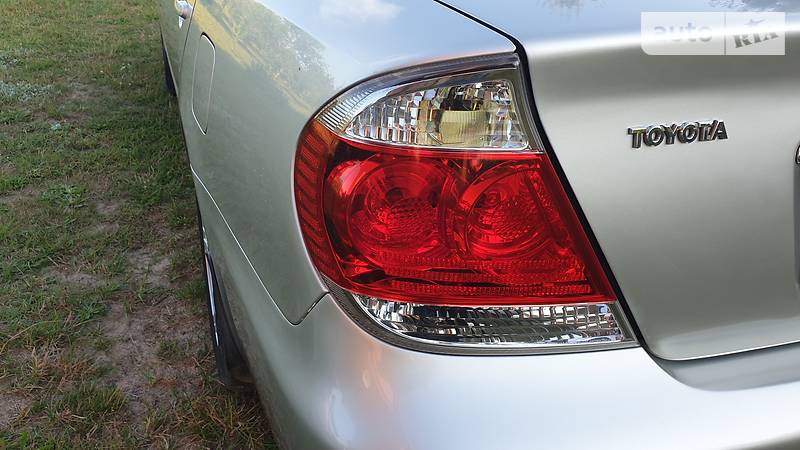 Седан Toyota Camry 2005 в Камне-Каширском