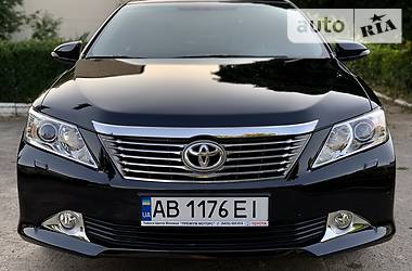 Седан Toyota Camry 2012 в Киеве