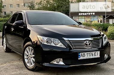 Седан Toyota Camry 2012 в Киеве