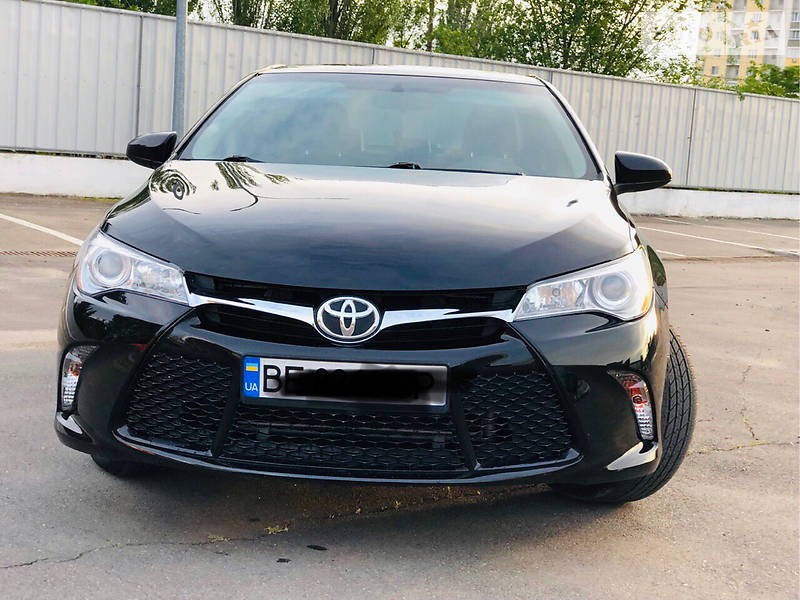 Седан Toyota Camry 2015 в Николаеве