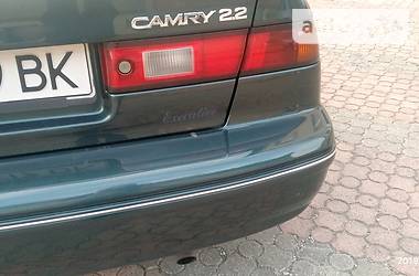 Седан Toyota Camry 1999 в Виноградове