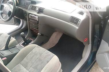 Седан Toyota Camry 1999 в Виноградове