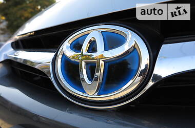 Седан Toyota Camry 2016 в 