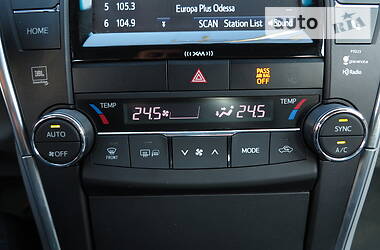 Седан Toyota Camry 2016 в 