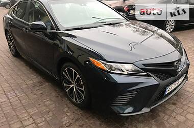 Седан Toyota Camry 2018 в 
