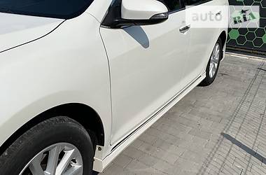 Седан Toyota Camry 2014 в Хмельницком