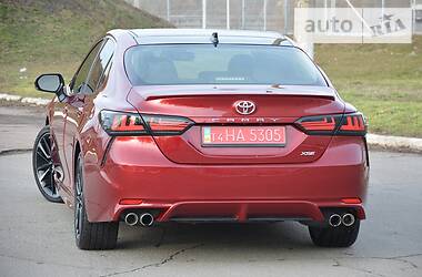 Седан Toyota Camry 2017 в 