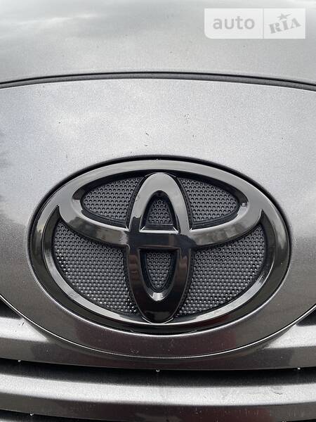 Седан Toyota Camry 2006 в Кривому Розі