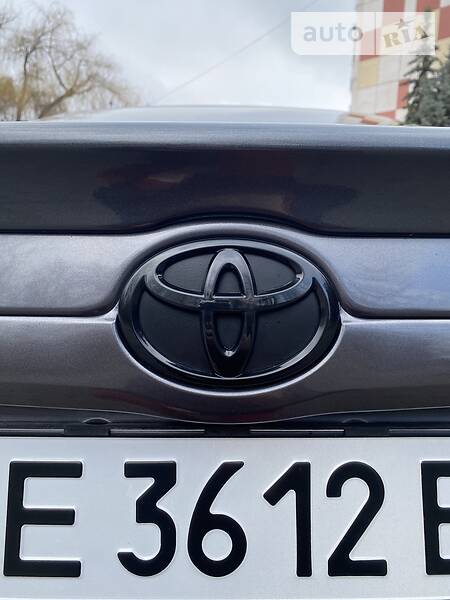 Седан Toyota Camry 2006 в Кривому Розі