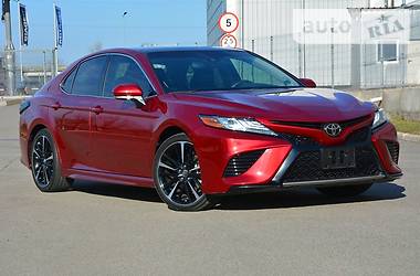 Седан Toyota Camry 2017 в 