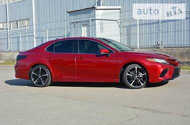 Седан Toyota Camry 2017 в 