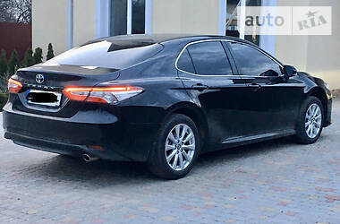 Седан Toyota Camry 2019 в 