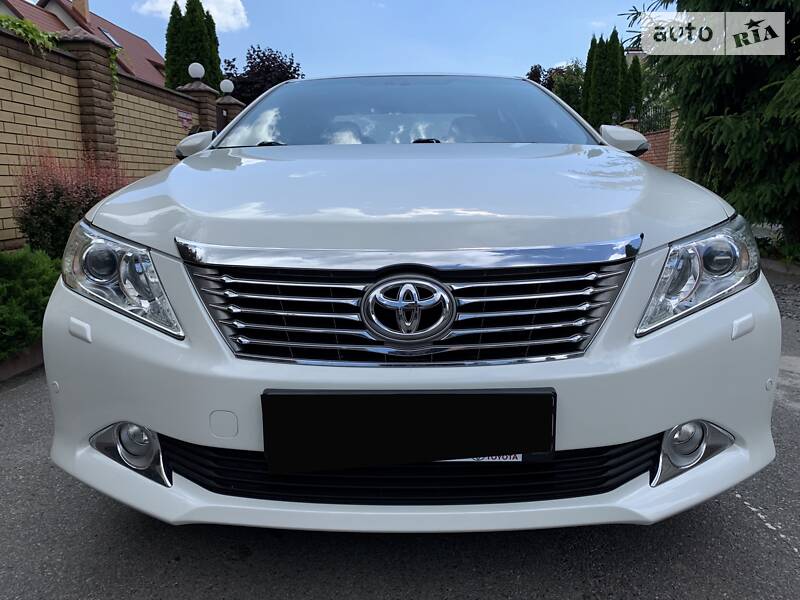 Седан Toyota Camry 2012 в 