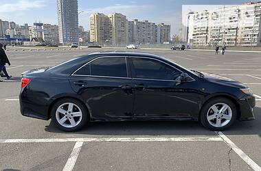 Седан Toyota Camry 2012 в 
