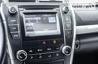 Седан Toyota Camry 2015 в 