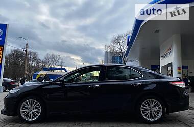 Седан Toyota Camry 2017 в 