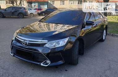Седан Toyota Camry 2015 в 