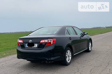 Седан Toyota Camry 2013 в 