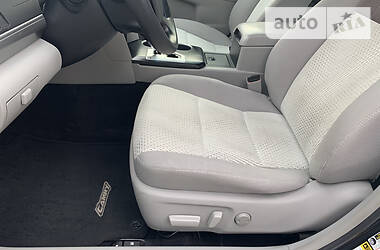 Седан Toyota Camry 2013 в 