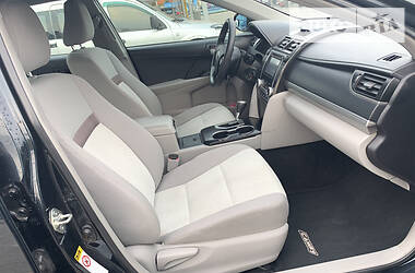Седан Toyota Camry 2013 в 
