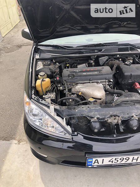 Седан Toyota Camry 2004 в Києві