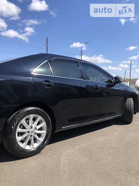 Седан Toyota Camry 2011 в Ірпені